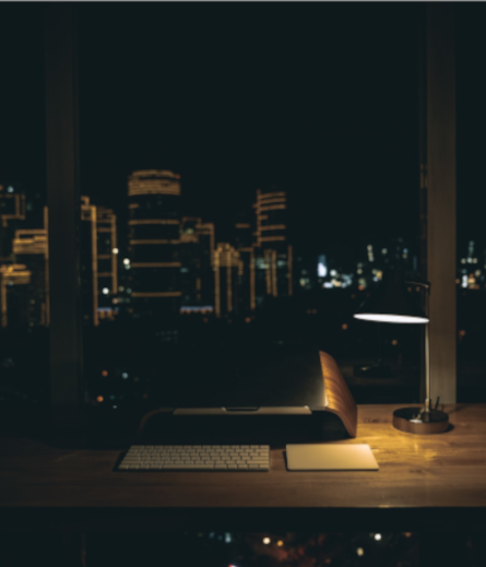 Kantoor ruitme met de stad zicht